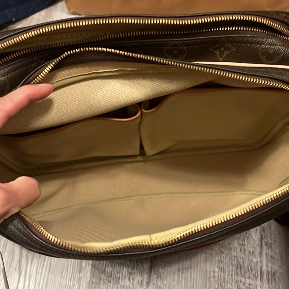 Authentic GM reporter with new Vachetta - Picture 9 of 16